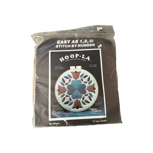 Vintage‎ 1982 Flying Fingers HOOP-LA 14" Wall Hanging Kit Heart/floral Pam Bono